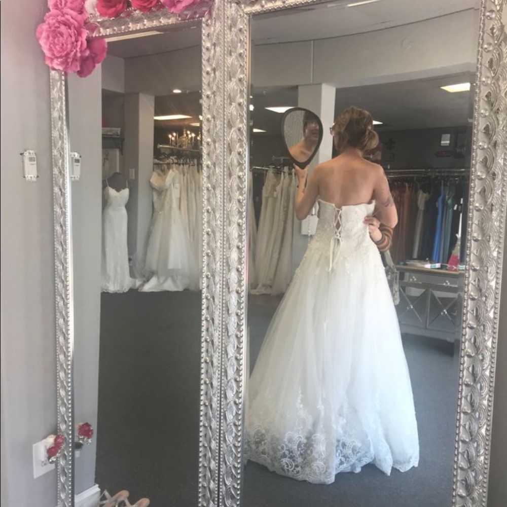 Wedding dress with veil $400